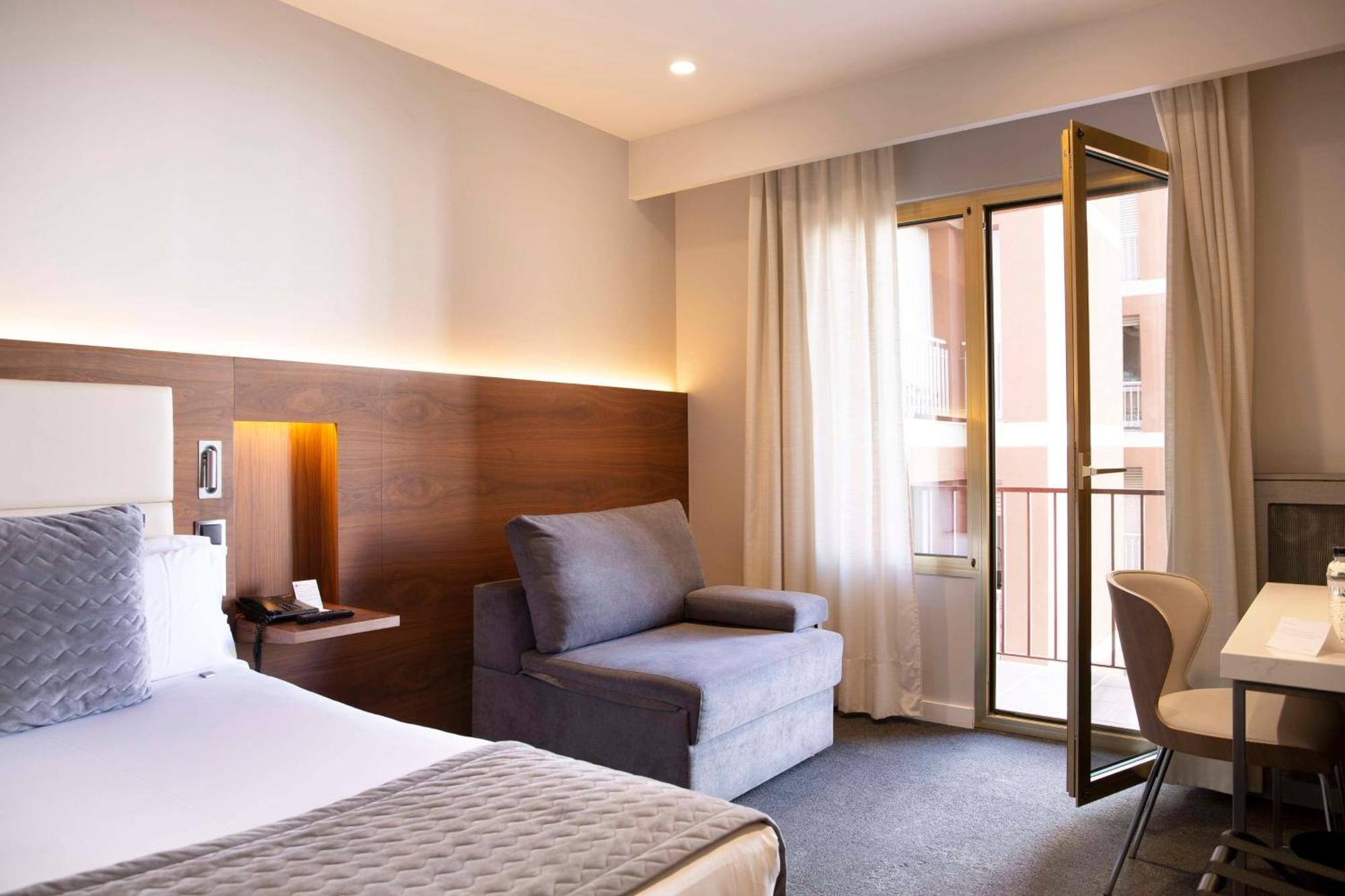 Best Western Premier Hotel Dante Barcelona Bagian luar foto