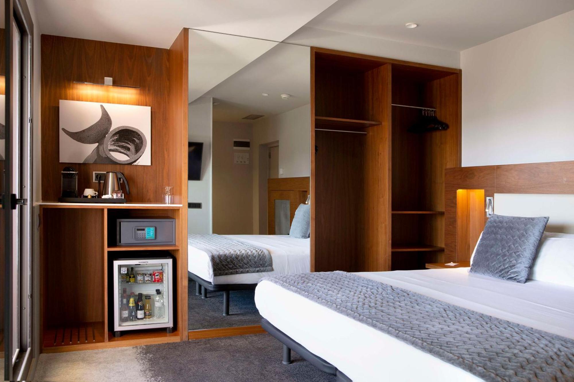 Best Western Premier Hotel Dante Barcelona Bagian luar foto